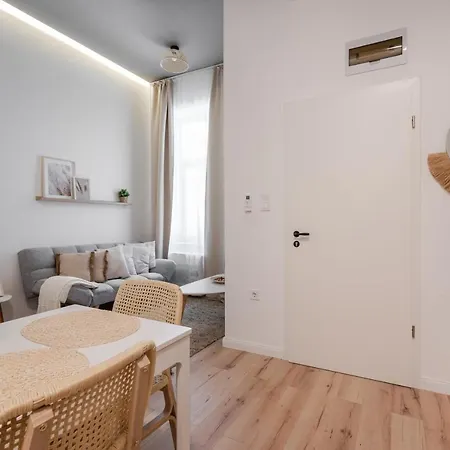 A62 - Akacfa Street Central Residence - Best Location By Bqa Budapest Kültér fotó