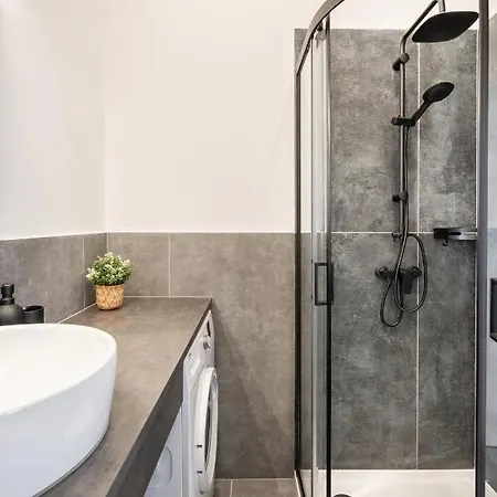A62 - Akacfa Street Central Residence - Best Location By Bqa Budapest Kültér fotó