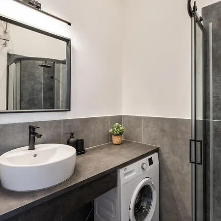A62 - Akacfa Street Central Residence - Best Location By Bqa Budapest Kültér fotó