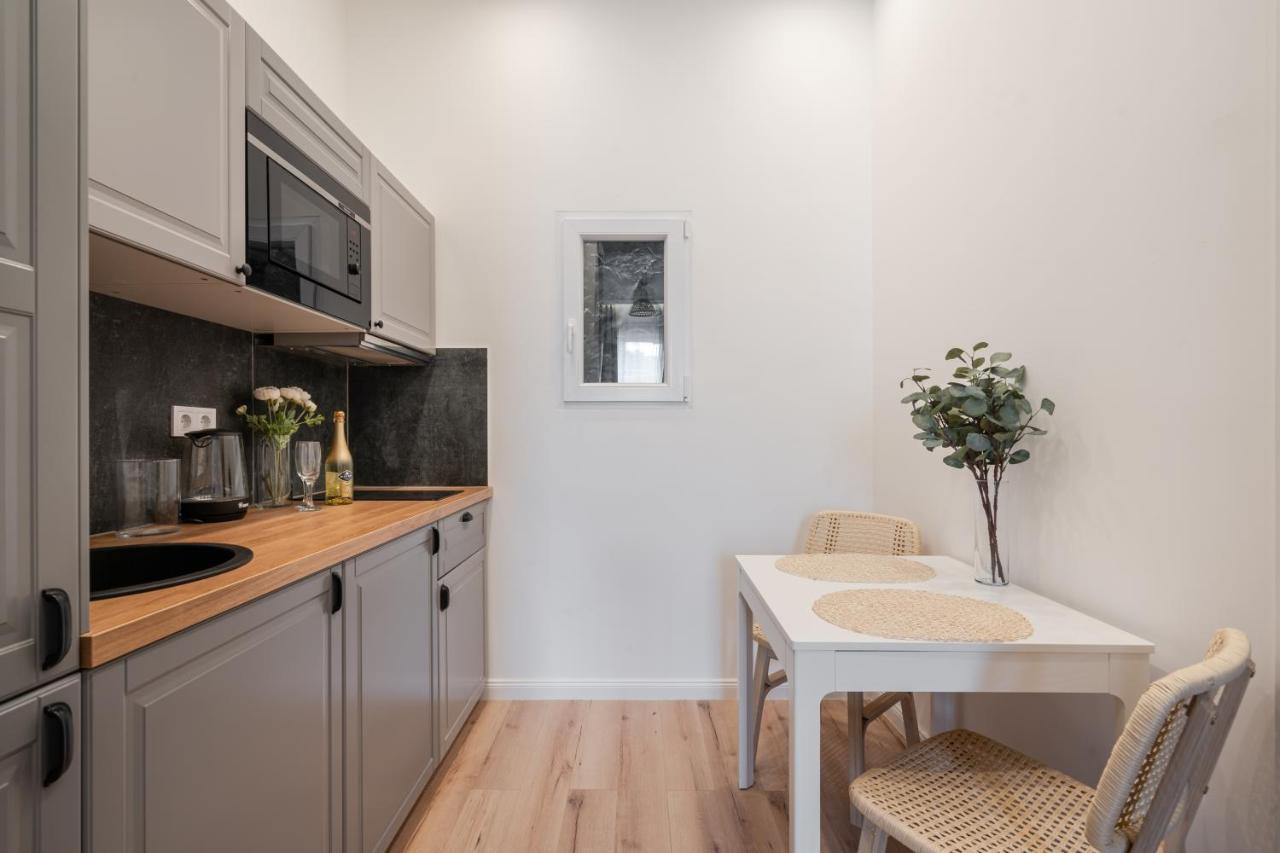 A62 - Akacfa Street - Location By Bqa Budapest